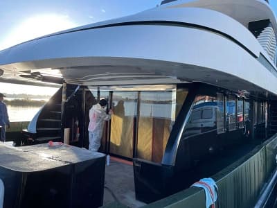 Aft Deck Salon Glazing Afloat (Current Condition)
